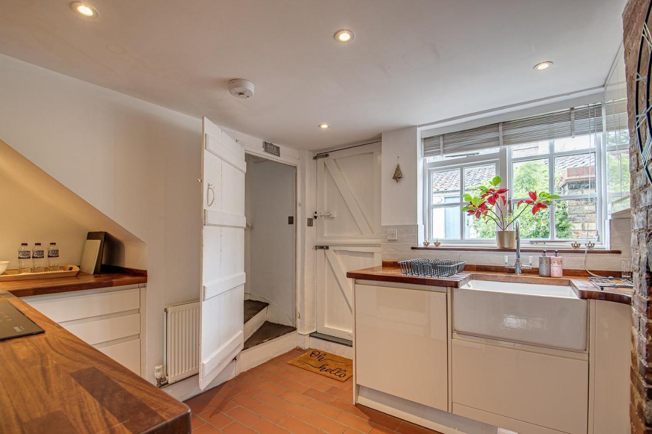 Sweet & Cosy 10 Bridewell Cottage With Parking Available Upon Request Bury St. Edmunds ภายนอก รูปภาพ