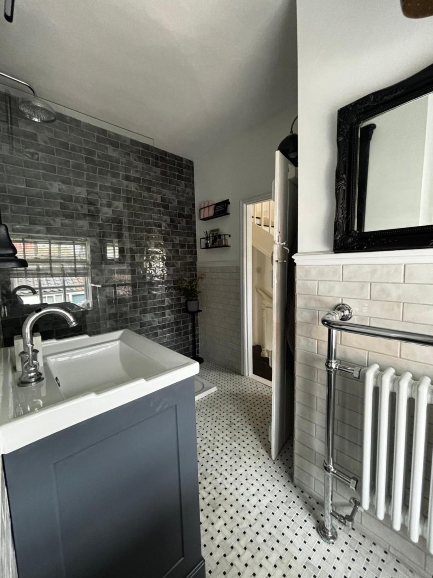Sweet & Cosy 10 Bridewell Cottage With Parking Available Upon Request Bury St. Edmunds ภายนอก รูปภาพ