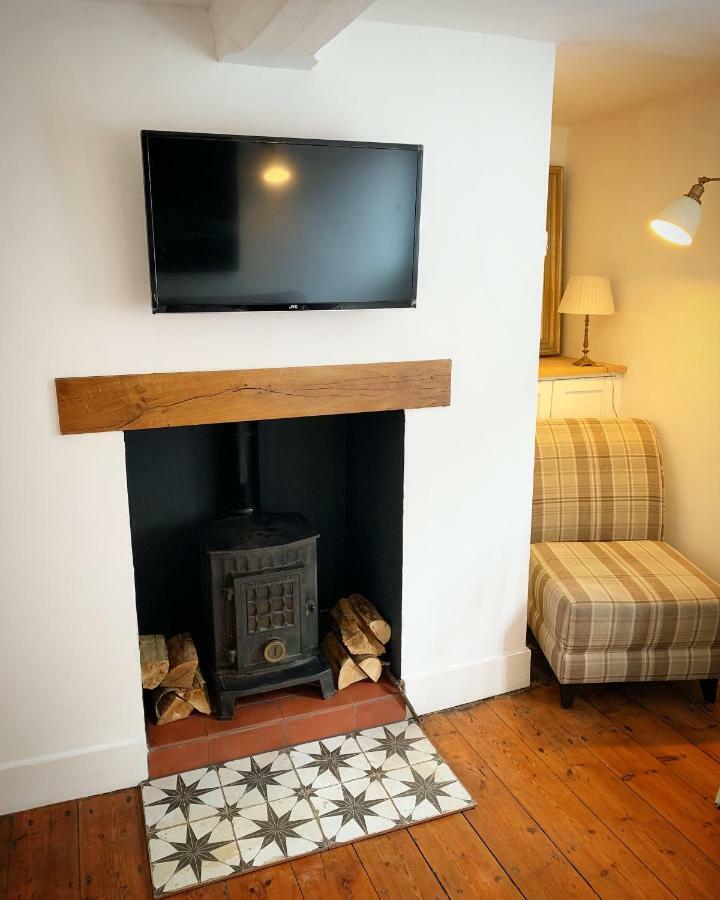 Sweet & Cosy 10 Bridewell Cottage With Parking Available Upon Request Bury St. Edmunds ภายนอก รูปภาพ