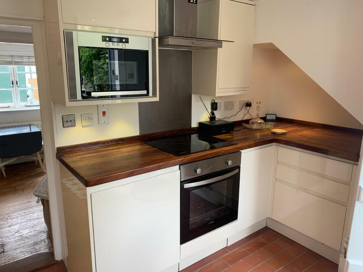 Sweet & Cosy 10 Bridewell Cottage With Parking Available Upon Request Bury St. Edmunds ภายนอก รูปภาพ